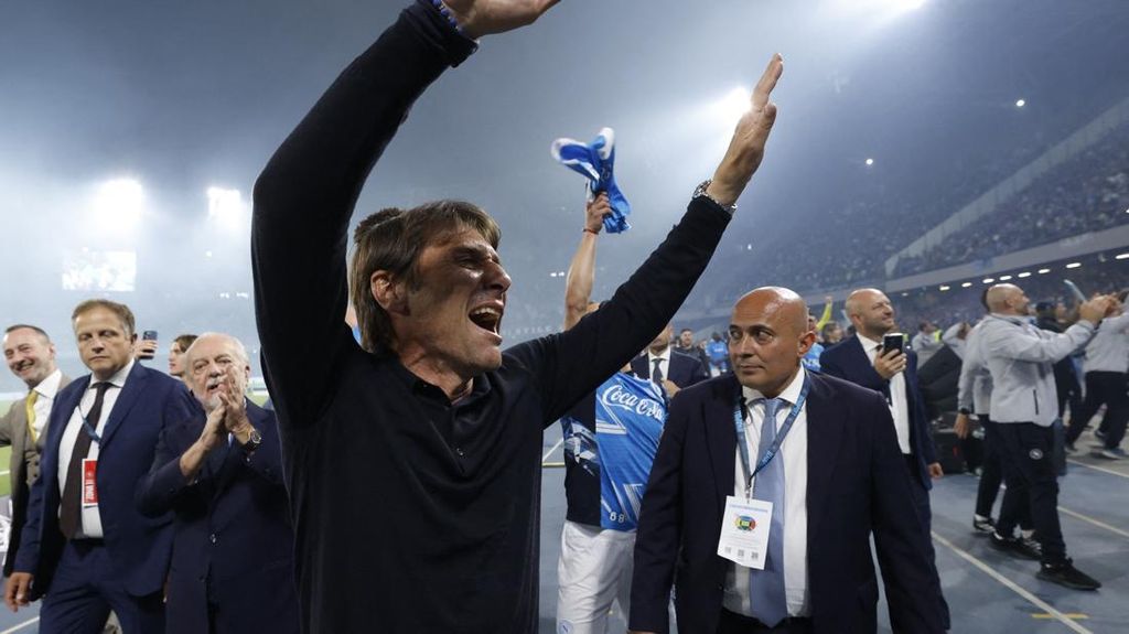 Presiden Napoli: Conte Bebas Pergi Jika Memilih Jalan Lain